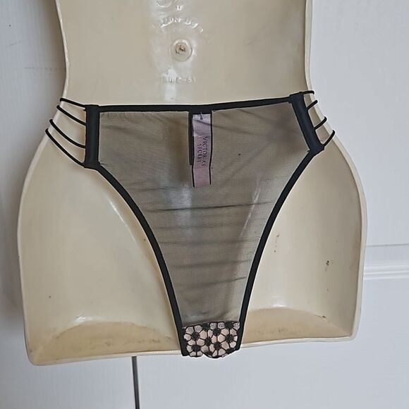 Victoria's Secret Lace Underwear Black Small - Picture 4 of 16